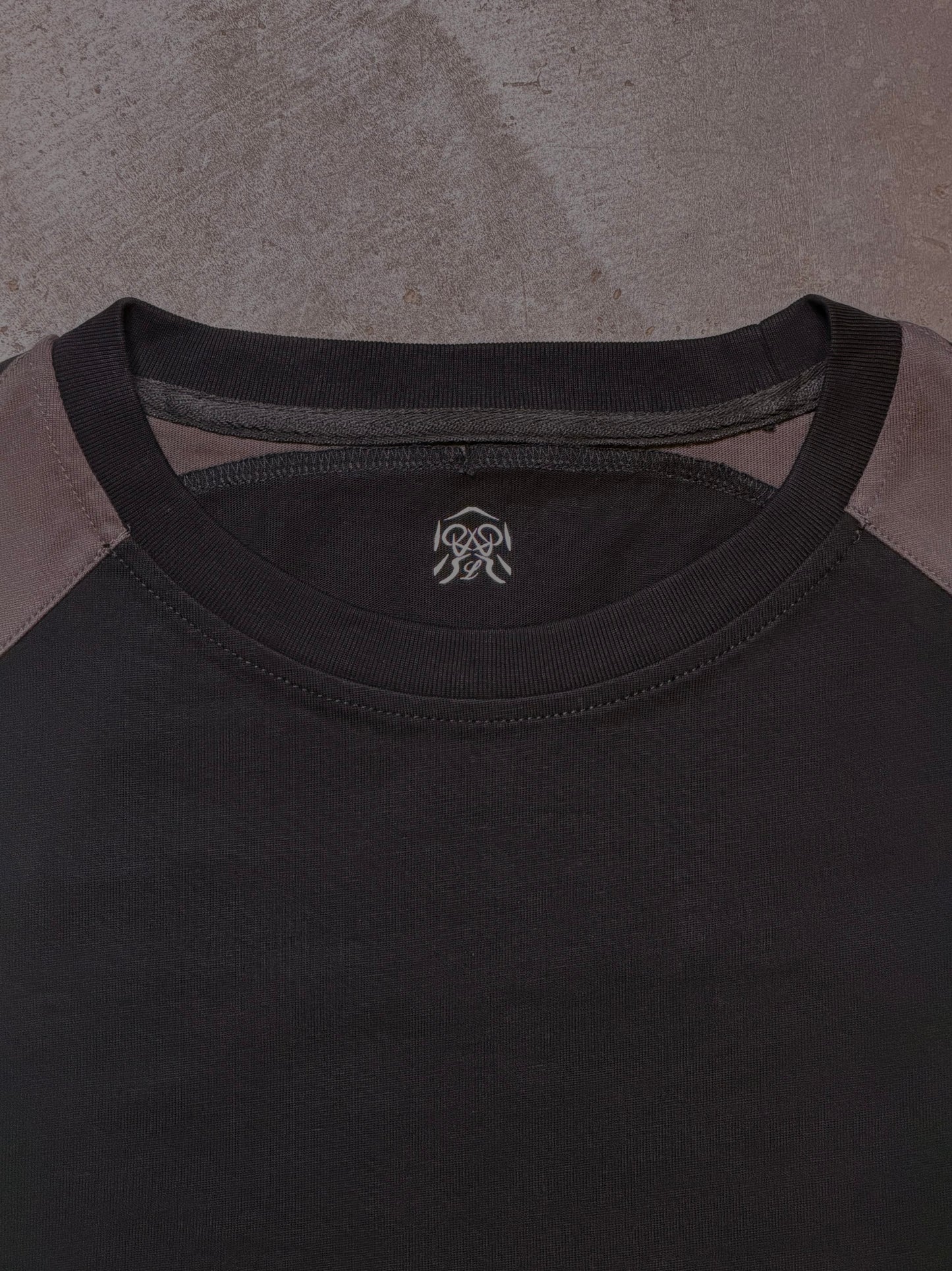 Aura Cropped Boxy Tee Black-Grey